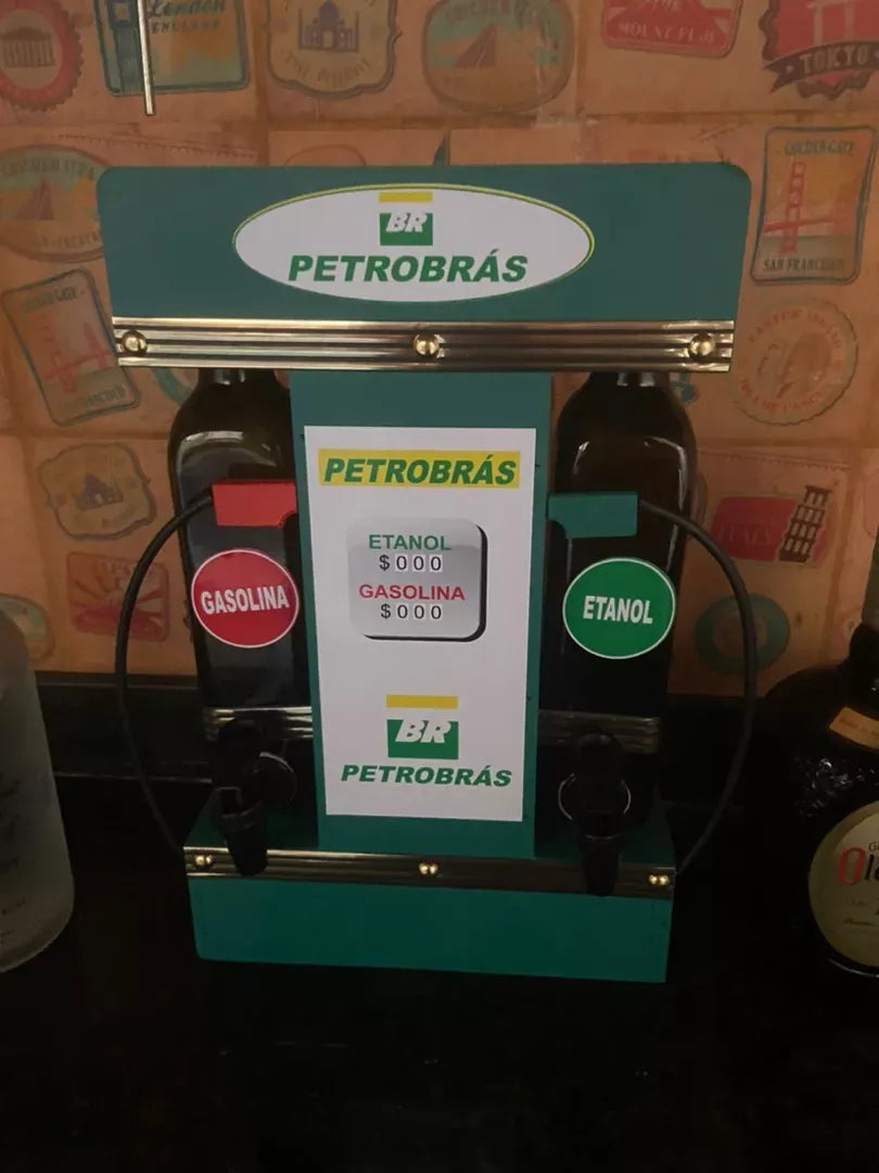 Pingometro Posto de Combustível Colorido para Cachaça em Madeira com 1 Copo para Área de Churrasco